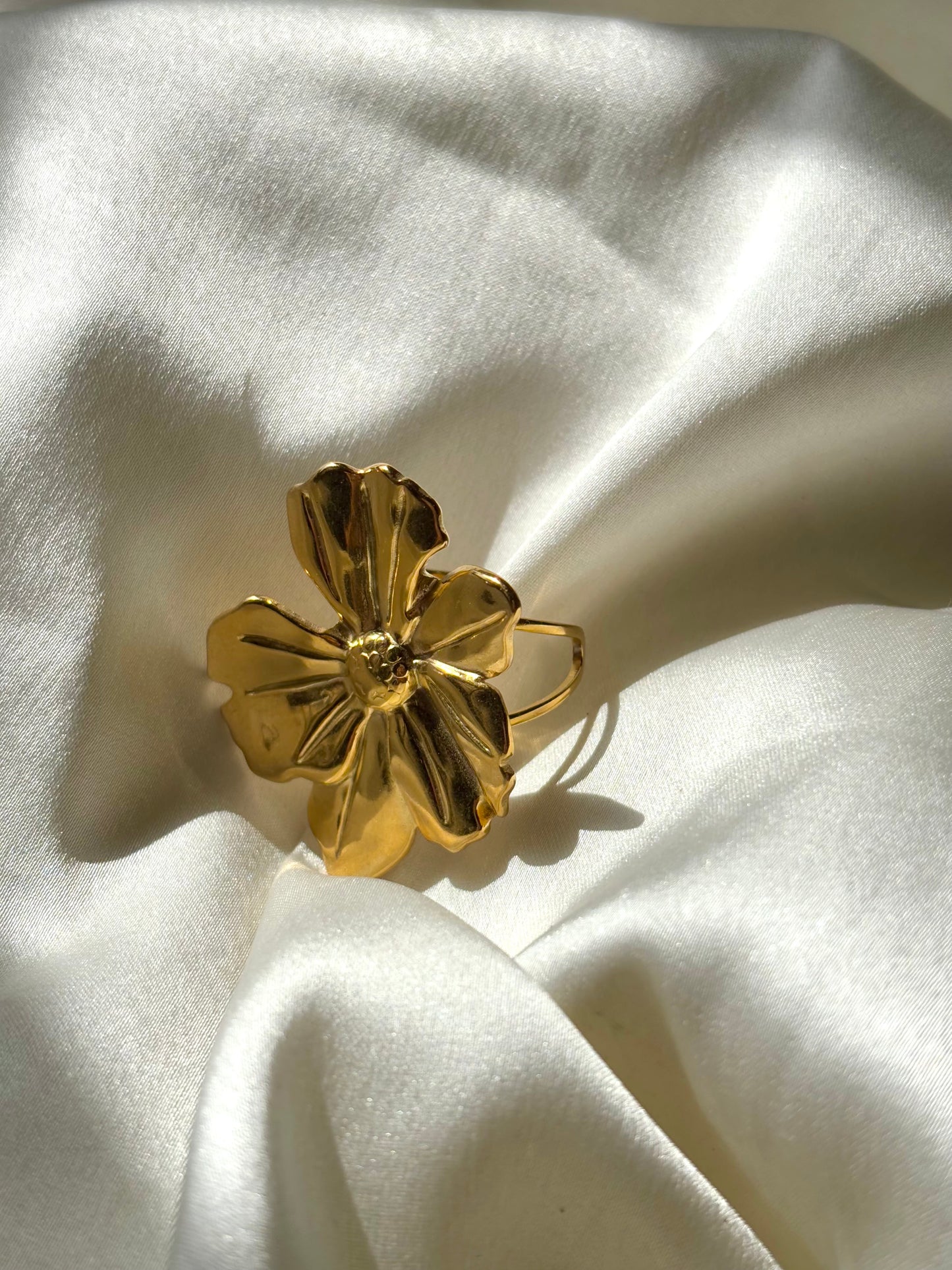 Peony Ring