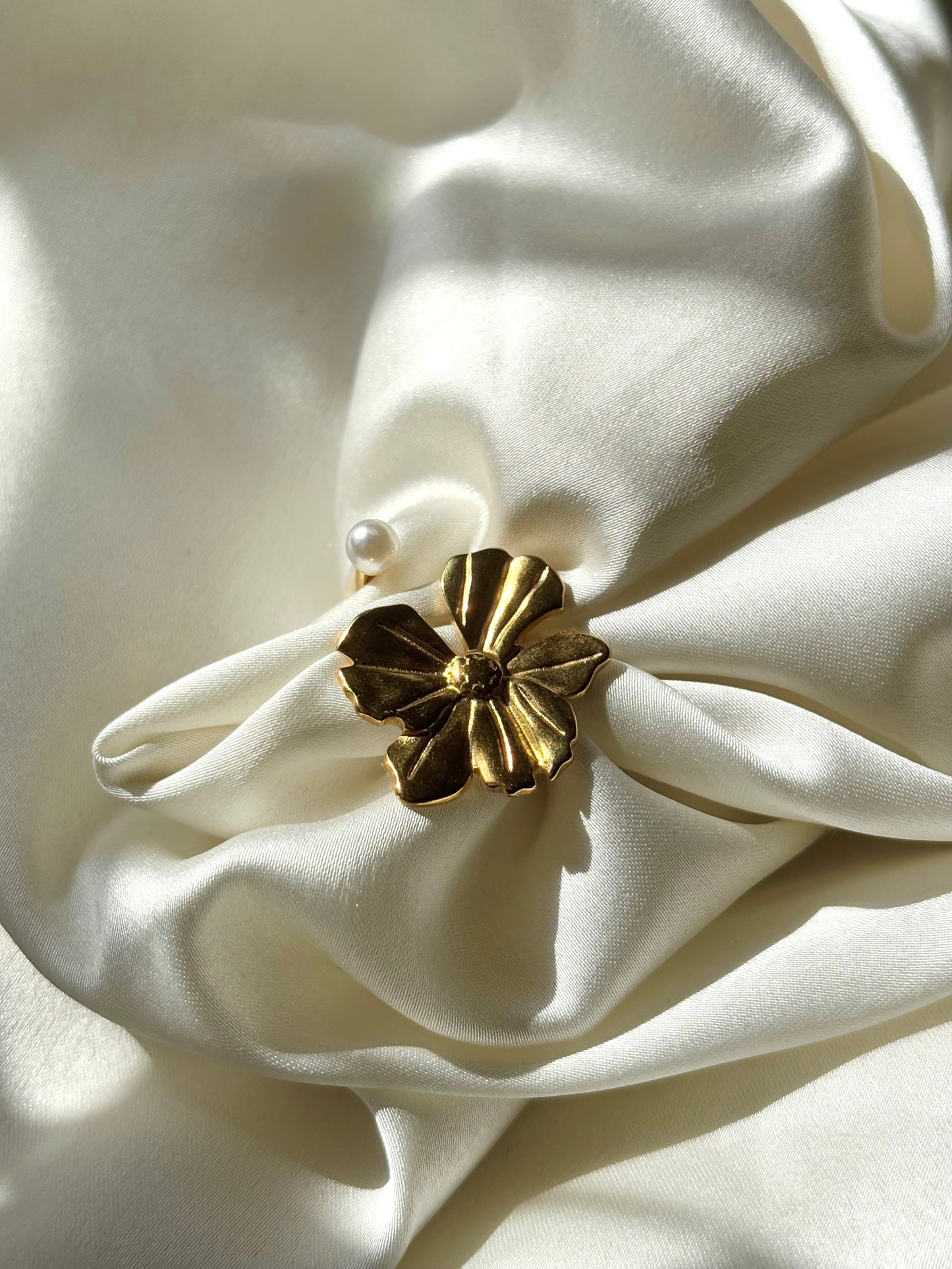 Peony Pearl Ring