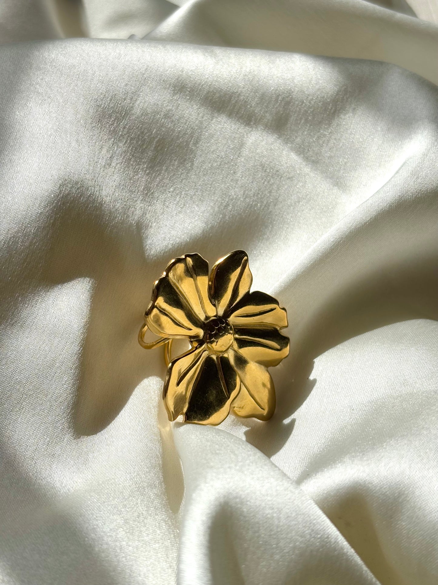 Peony Ring