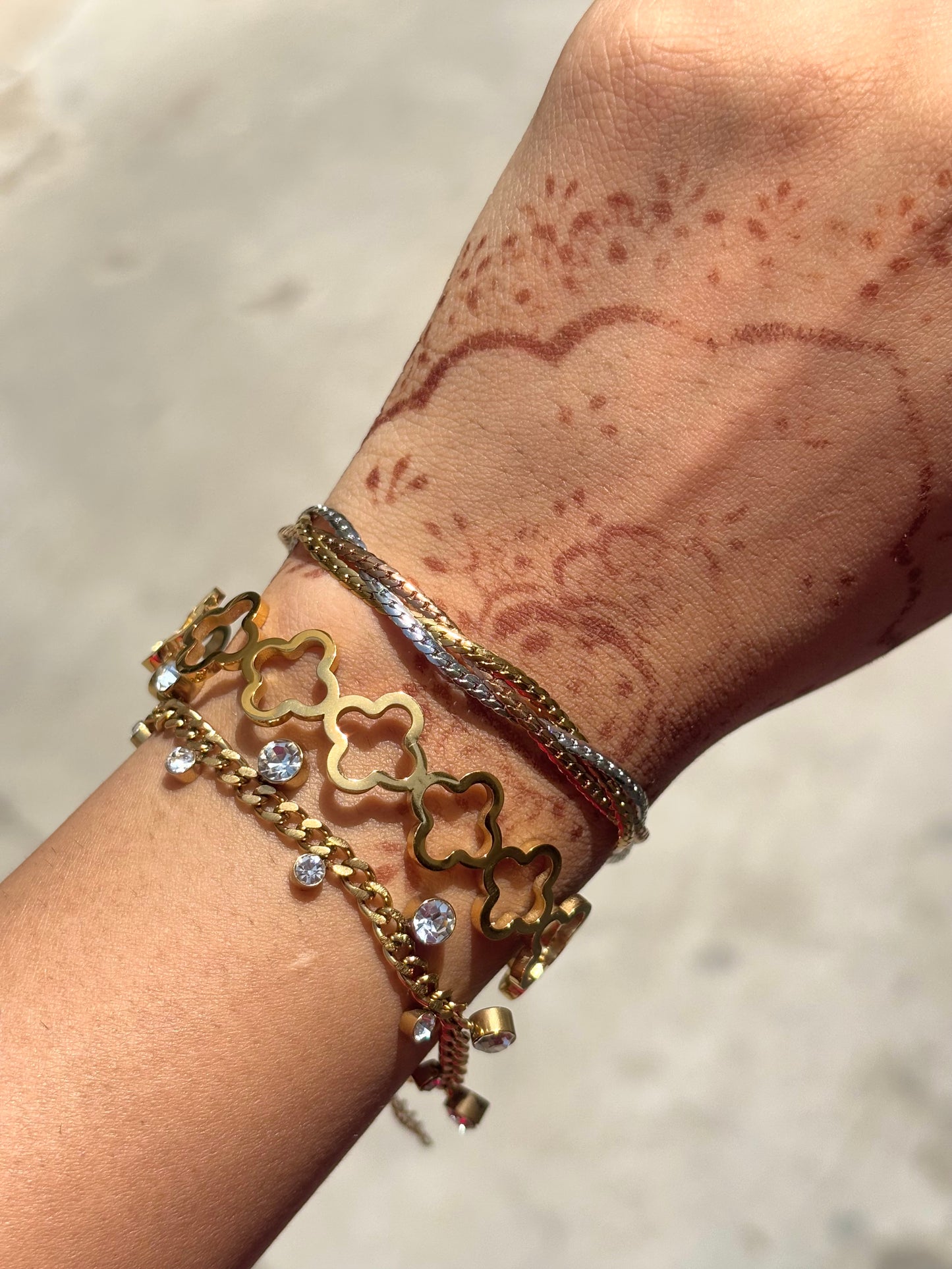 Clara Clover Stack