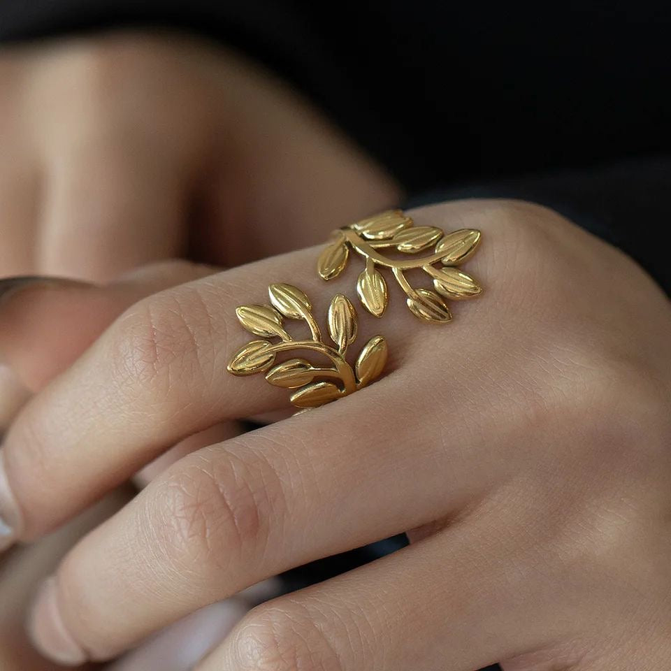 Leaflet Ring