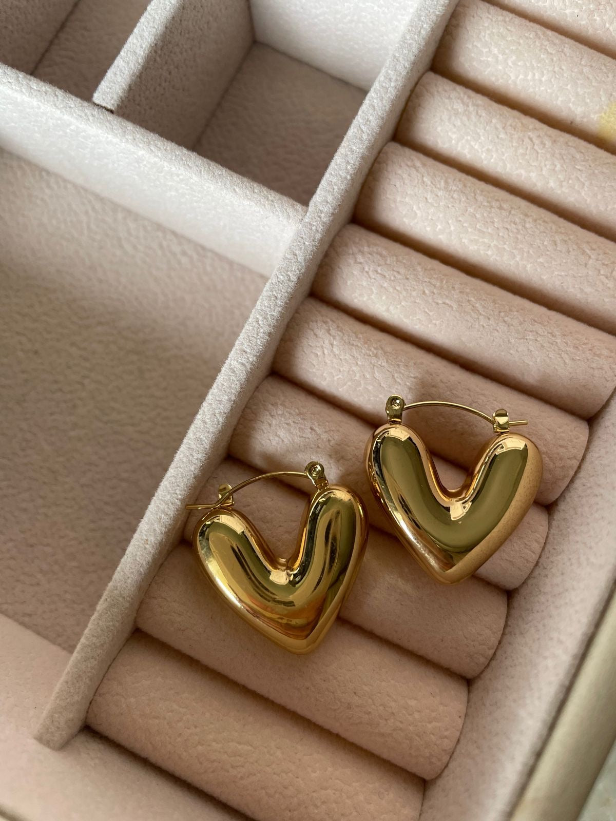 Valentino Hoops