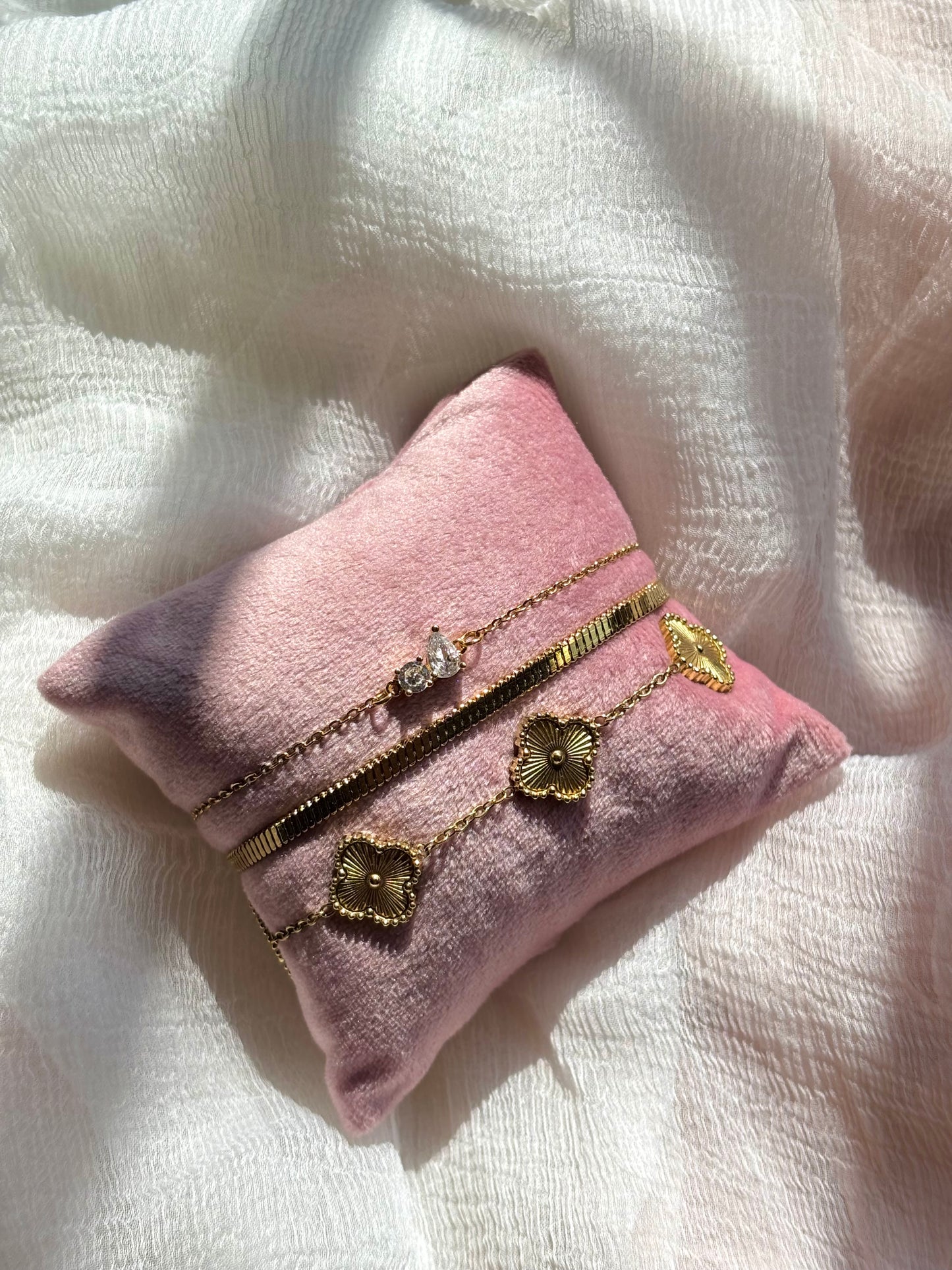 Dainty Stack