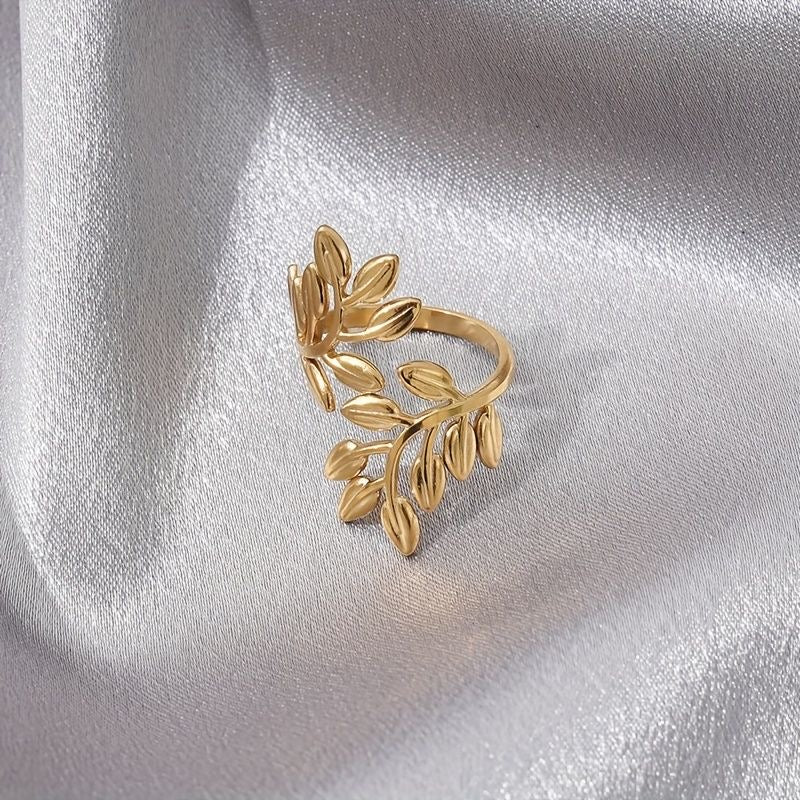 Leaflet Ring