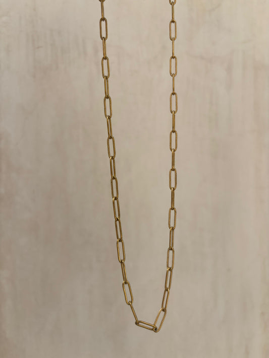 Anti-tarnish neck chain
