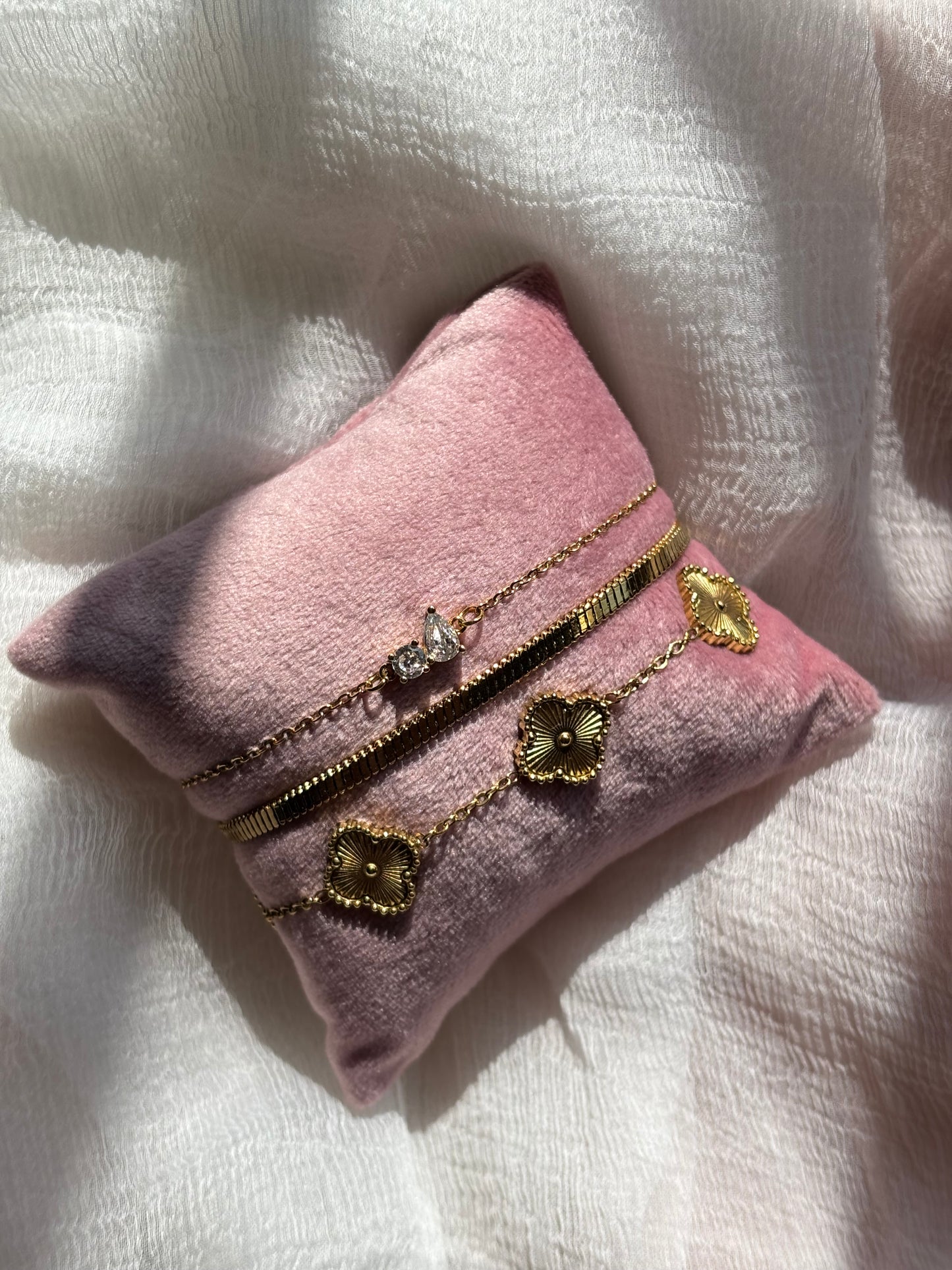 Dainty Stack