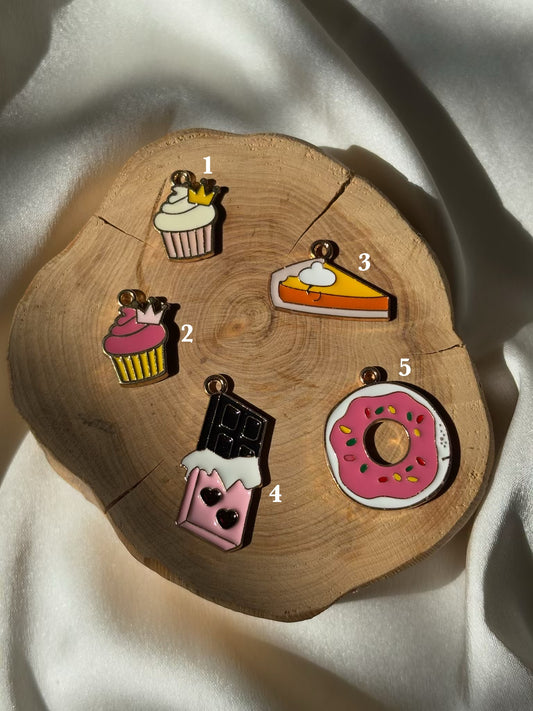 Dessert charm