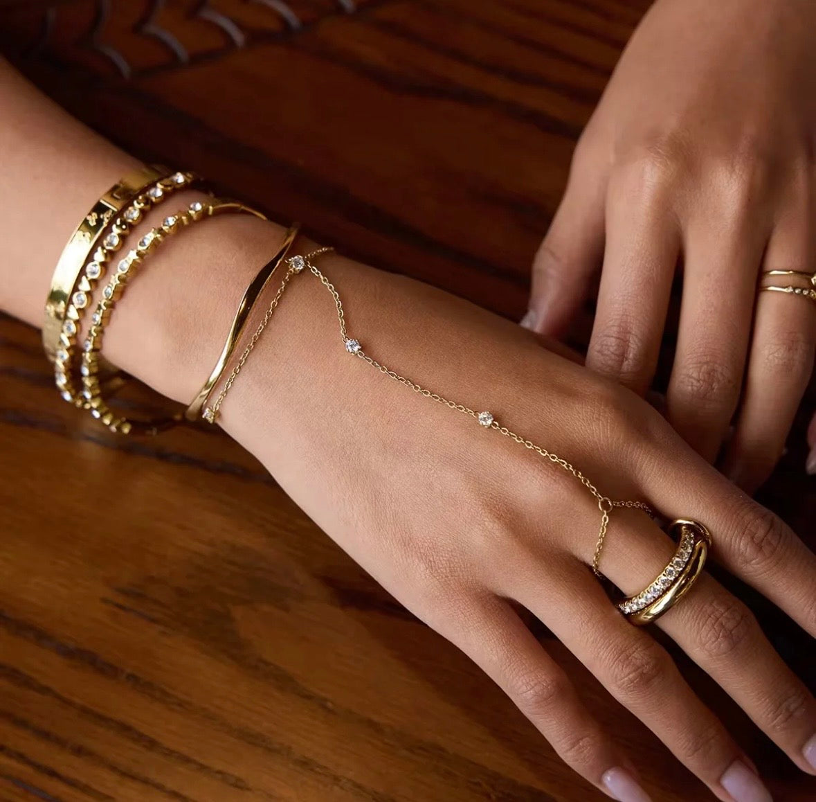 Mara Hand Chain