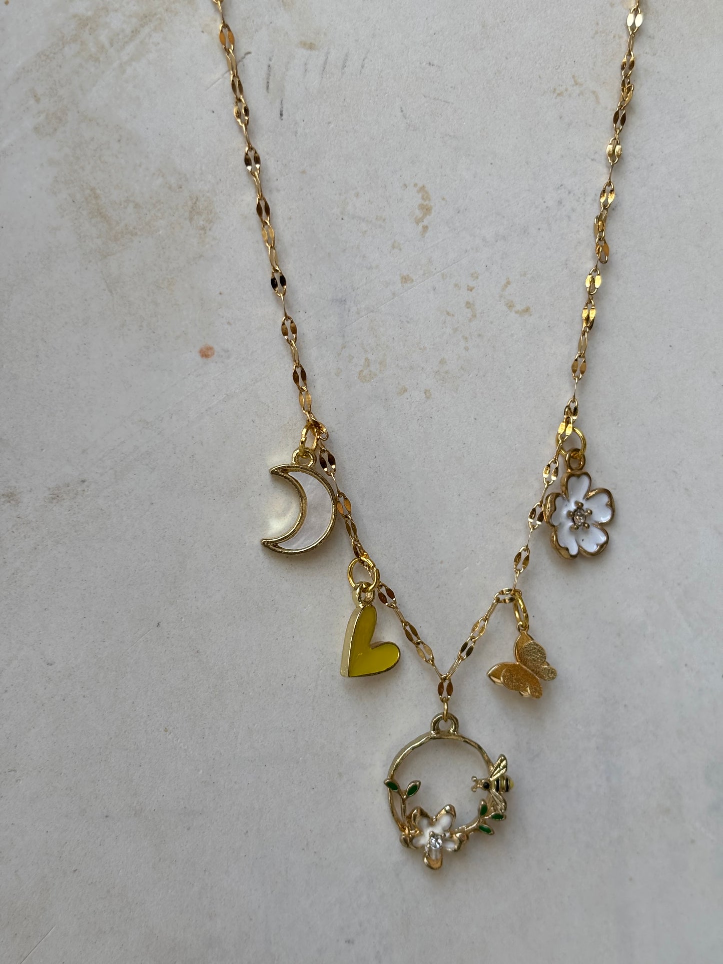 Anti-tarnish neck chain