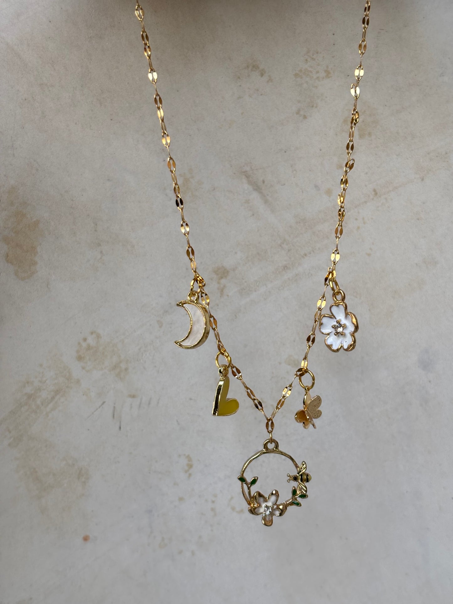 Anti-tarnish neck chain