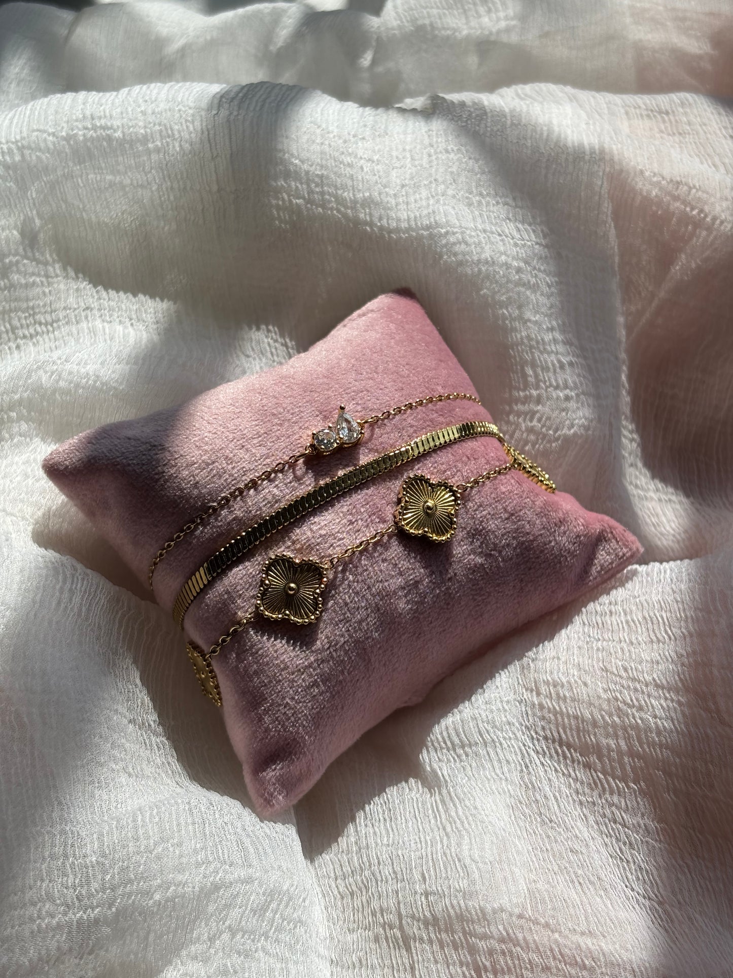 Dainty Stack