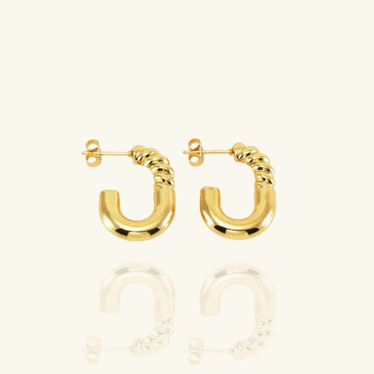 Ellie Hoops