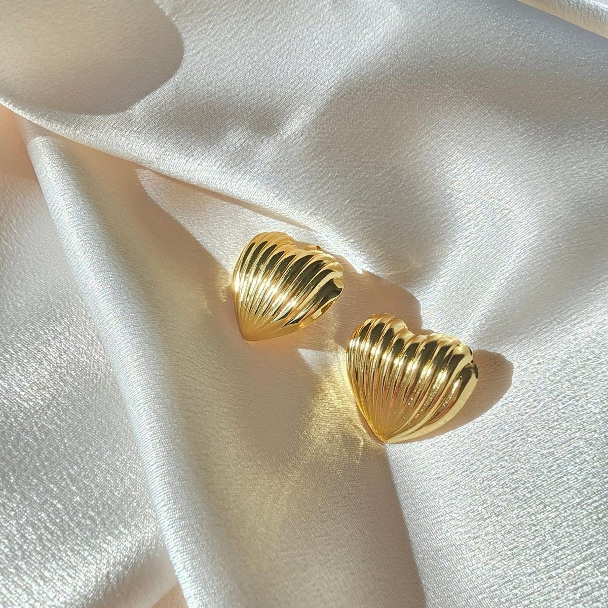 Ribbed Heart Studs