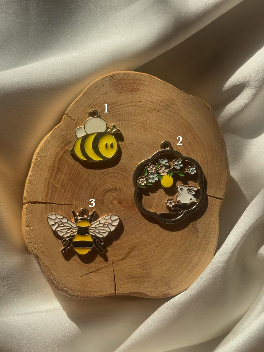 Bee charm